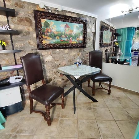 Naupactus Unique Harbor Apartment In A Stone House! Nafpaktos Exterior photo