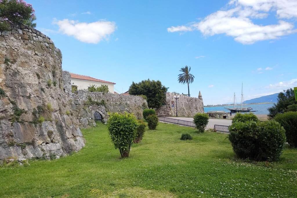 Naupactus Unique Harbor Apartment In A Stone House! Nafpaktos Exterior photo