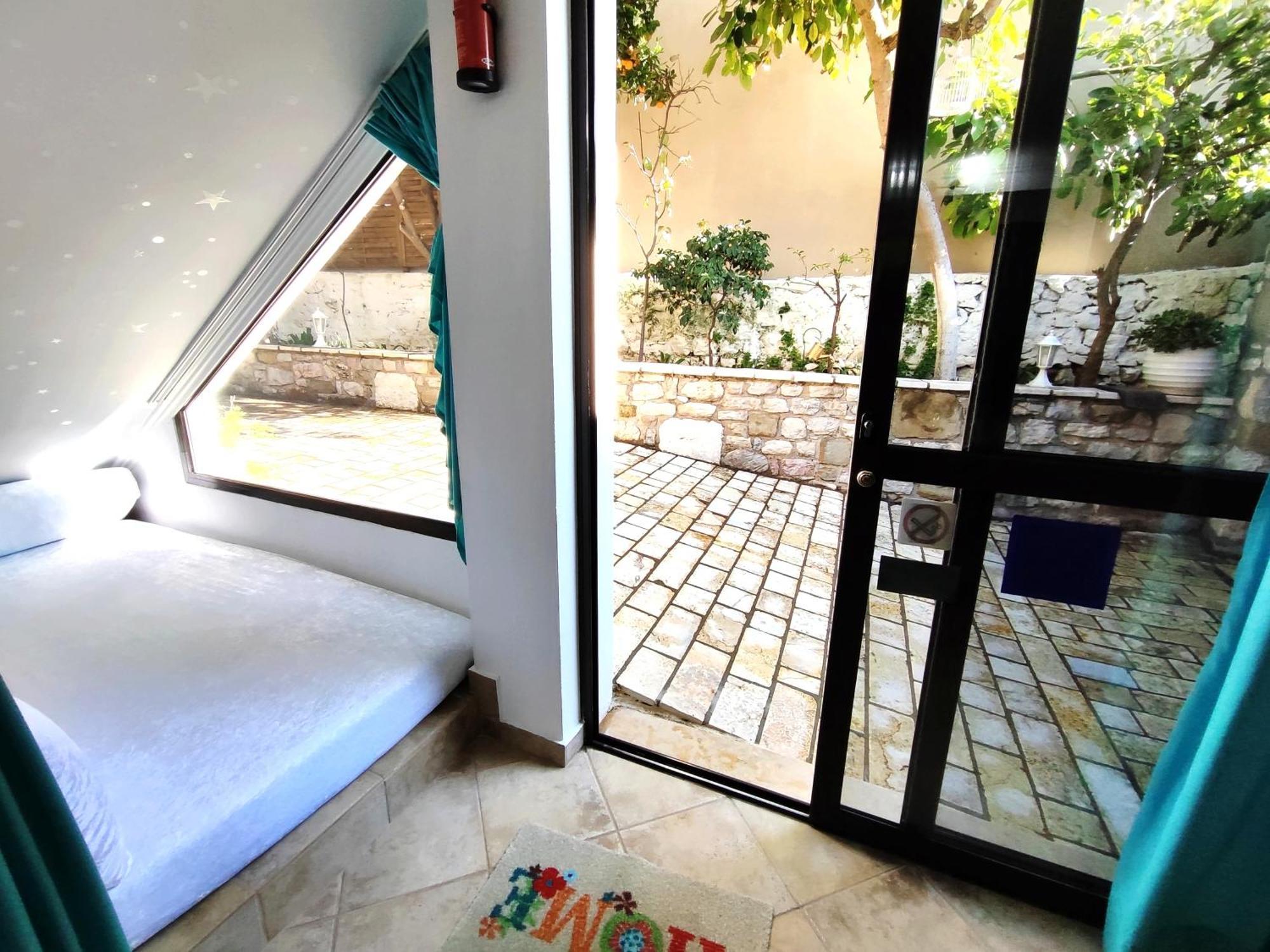 Naupactus Unique Harbor Apartment In A Stone House! Nafpaktos Exterior photo